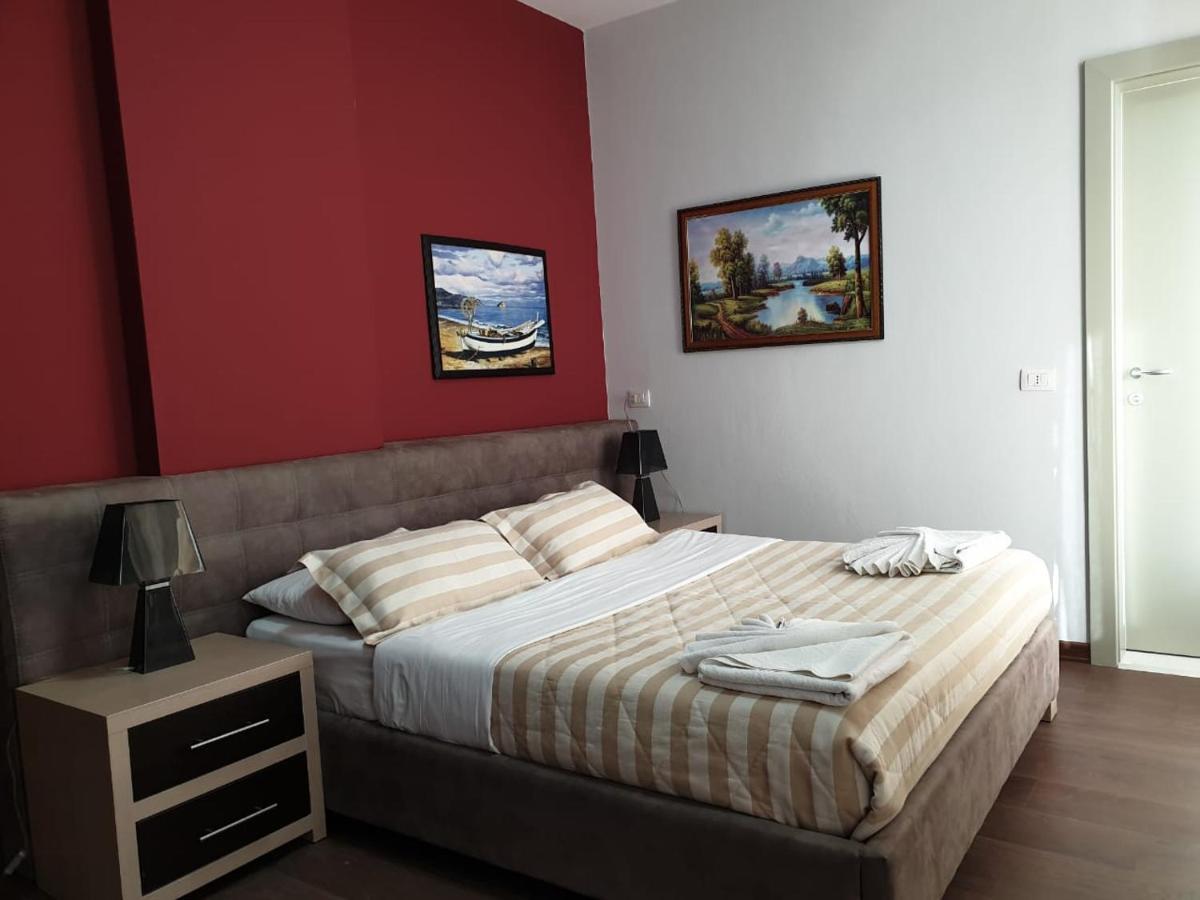Perandor Beach Durrës Esterno foto