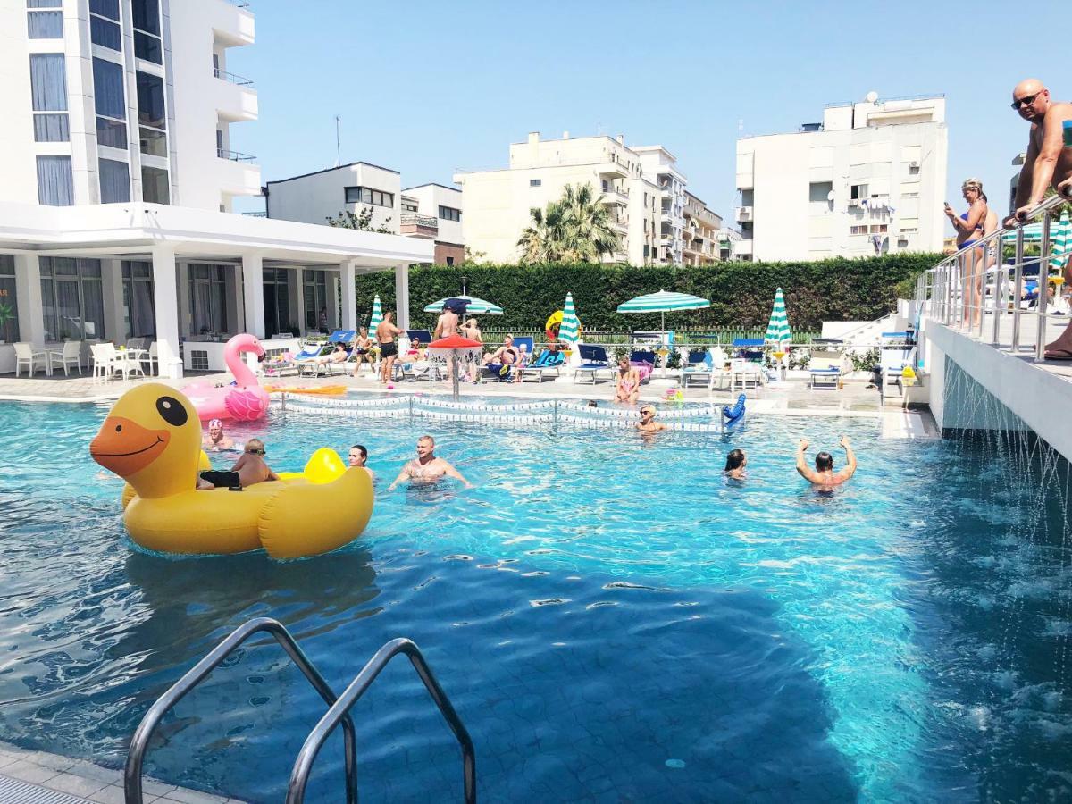Perandor Beach Durrës Esterno foto